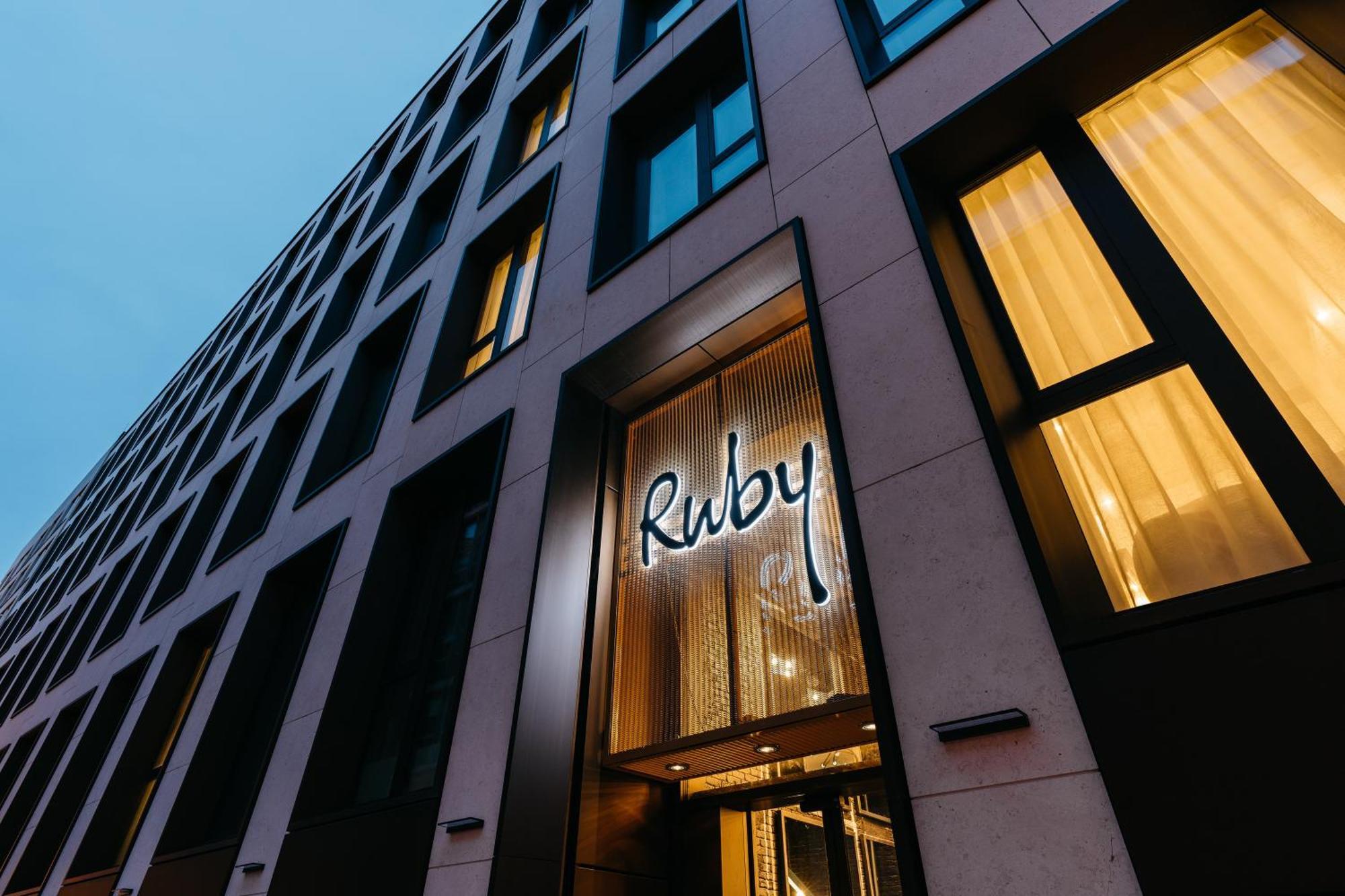 Ruby Louise Hotel Frankfurt Fráncfort del Meno Exterior foto